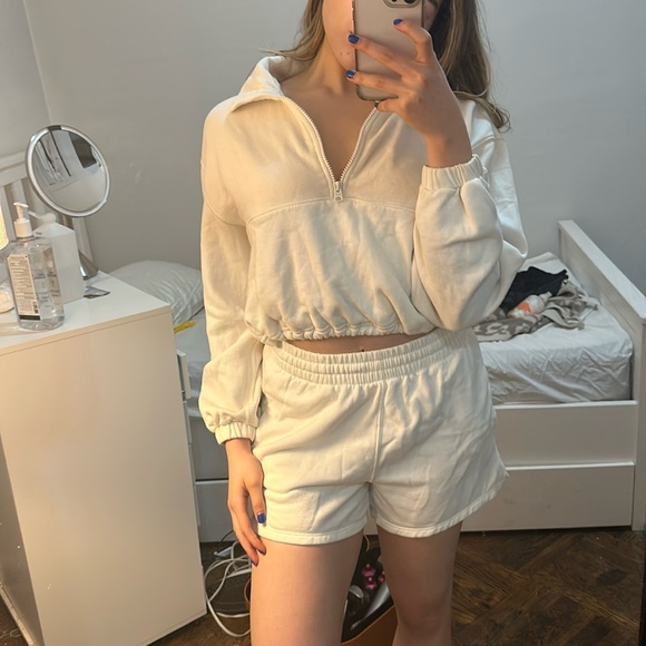 Abercrombie & Fitch Tops - Abercrombie and fitch short lounge set in white